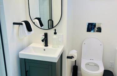 Stylish King Suite-FP-Hot Tub-Walk to All In OT - Photo 25