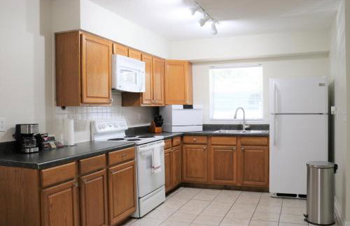 Hidden Ruby-Apartment with Kitchen and Laundry - Foto 21