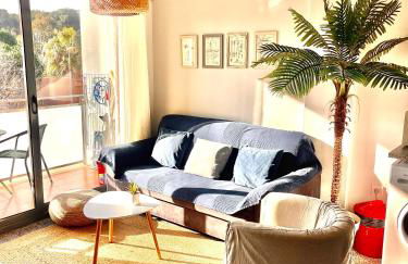 BEACH&POOL, Boutique Apartament with free parking, full equipped in Fenals Beach - Foto 8