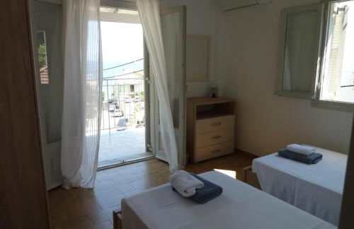 Mandraki House Upper, 100m from Kaminaki Beach - Foto 4