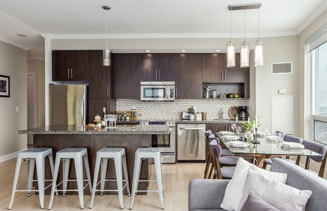 QuickStay - Modern 2-Bedroom Condo, Panoramic City Views - Foto 25