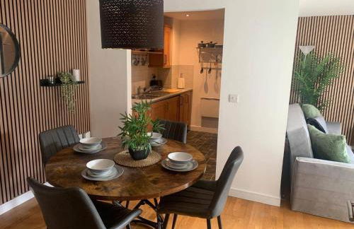 2 Bed Flat - Sleeps 6 - Parking - Wifi - Foto 5