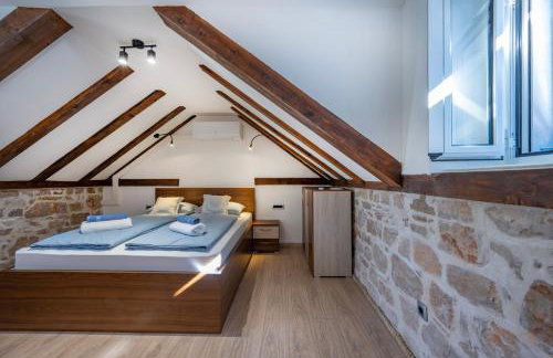 House AnaDora with pool - Zlarin - Photo 20