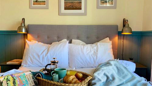 Crown Stables - Photo 4