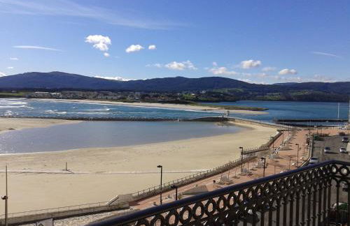 Tres dormitorios con magníficas vistas al mar - Foto 4