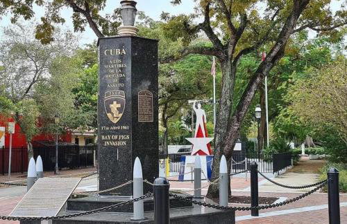 The Vice City Suite - Private stay with Free Parking in the Heart of Miami - Foto 20