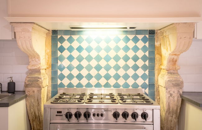 Saint Pauls Suite 1 - Photo 14