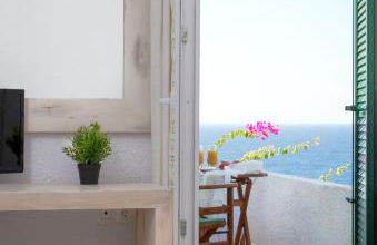 Pahivouni Studios & Suites - Photo 50