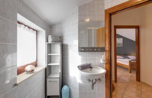 Apartment Nini with Balcony - Foto 17