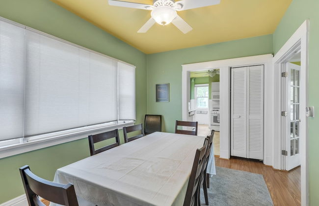 Unique Charmer: Outdoor Space & More Near Um 3 Bedroom Home by RedAwning - Foto 18