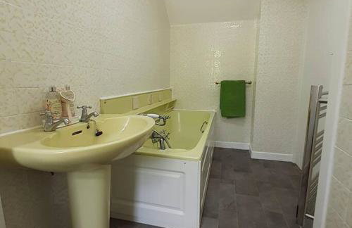 Peaceful and Stunning Waterside Location - Foto 16