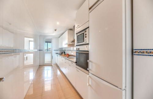 VACATION MARBELLA I The Sunrise Golden Mile Flat, Next to Convention Center, Recently Refurbished, Prime Location, 300m to the BEACH - Foto 31