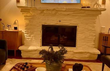 Hot Tub & Firepit Near Ski Resorts & Cozy Modern Cabin - Foto 42