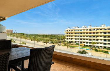 Claudia Luxury Apartment near the beach with a pool, gym, and secure gated parking - Foto 19