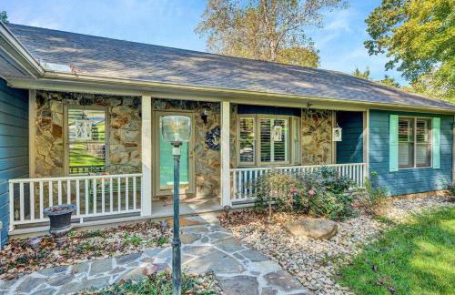 Waterfront Lake House Ideal Dock for Boats, Swimming, Fishing - Foto 40