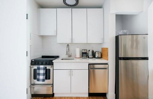 444-3F Newly renovated 1BR in Hell's Kitchen - Foto 9