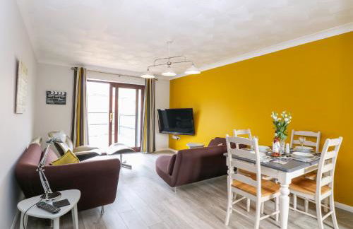 Village Retreat - Photo 3