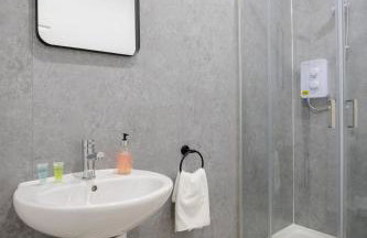 Bespoke Apartments Near Cardiff City Centre Free Parking - Foto 27