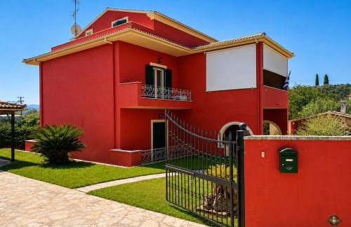 Antonios' Yard - Photo 1
