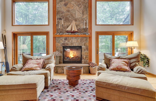 Elk Hollow by Avantstay Lakefront Chalet w Game Room Fire Pit - Photo 11