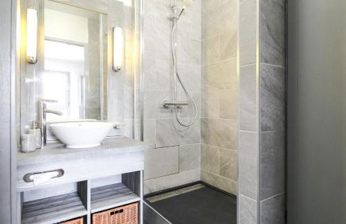 South-facing renovated 2-bed apartment Les Terrasses d'Eos - Foto 25