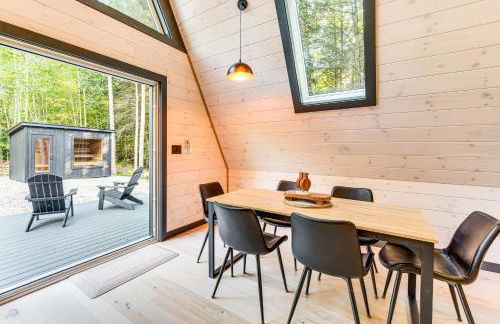 Hike, Ski and Explore Serene Danbury Cabin with Sauna - Foto 9