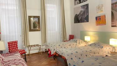 Piazza Farnese - Photo 5