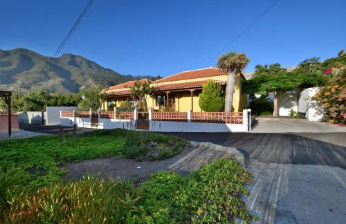 Casas Rurales Tola - Foto 1