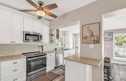 Paradise Point - Luxury Oceanfront Estate - Pool, Dock, Outdoor Kitchen & Family Amenities - Foto 7