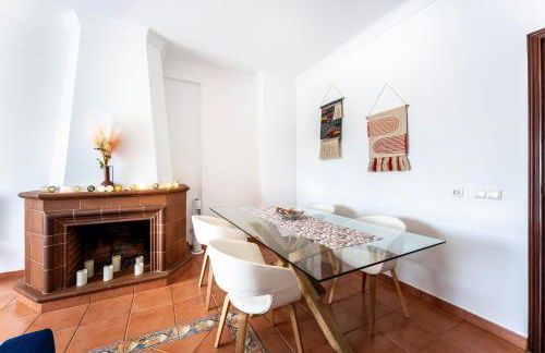 Peaceful 1 BDR Apartment W/ Balcony by LovelyStay - Foto 14