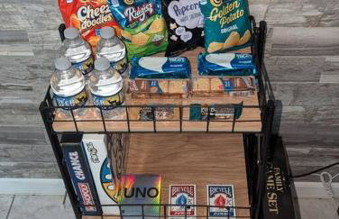 Fly In Style! Charming Townhome 6 Mins from RIC! - Foto 12