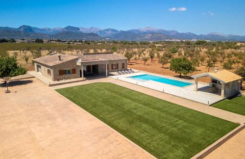 Mireia 2002 with pool and garden by BeBreeze Mallorca - Photo 9