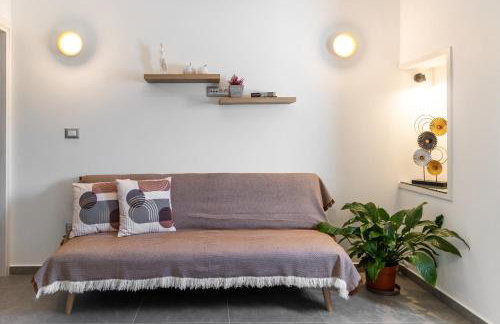 Almyra House - Photo 13