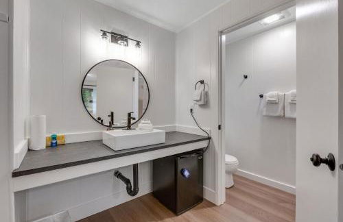 Mount Washington Room 2 at Mount Walker Inn - Foto 13