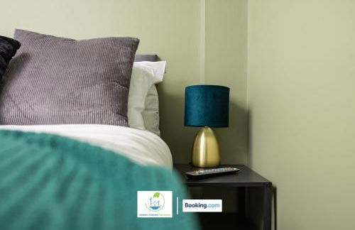 Cosy Retreat By Green Haven Escapes Short Lets & Serviced Accommodation Seacroft With Free Off-Street Parking & Pet-Friendly - Photo 19