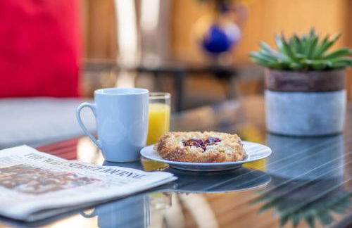 New Contemporary Historical Unit from, 5 Star Host - Foto 7