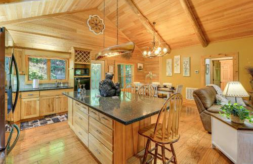 Luxe Mountain Escape with Hot Tub and Gym Near Boone! - Foto 11