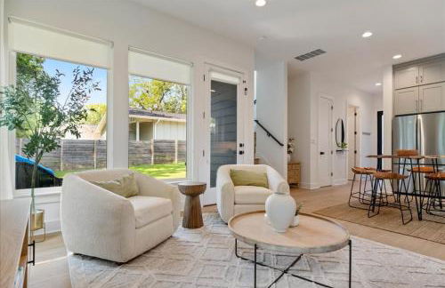 Modern Family Comfort 2BR 2 5BA Sleeps 6 - Foto 10