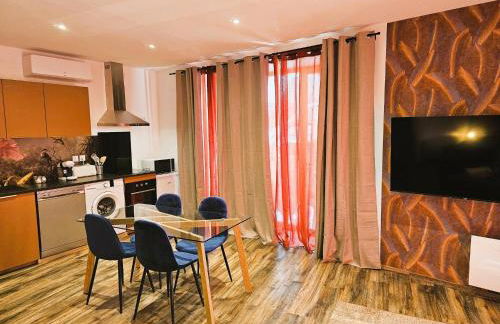 Mitrons - Apt B - Photo 4