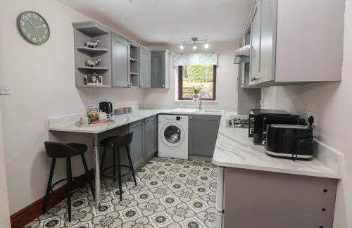 Wayside Cottage at Wayside Farm - Photo 9