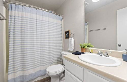 Cozy 2BR Comfort Near Texas A&M • EV-Friendly - Foto 9