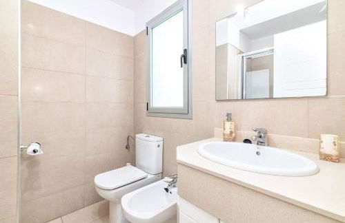 Comfortable Apartment with Terrace - Foto 17