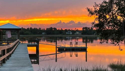 Nantucket Cottage with Fishing Dock and Sunsets - Foto 2