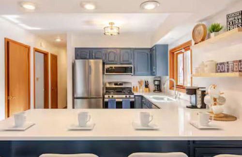 Cozy Cabin at Poconos With Hot Tub and Fire Pit - Foto 15