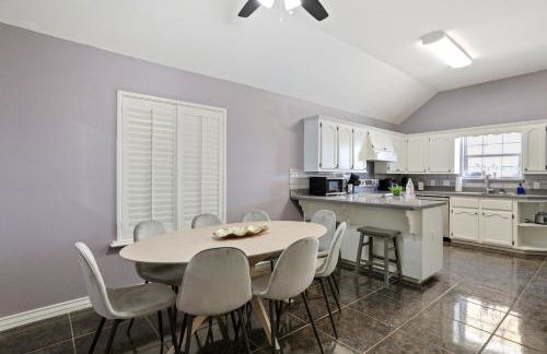 Relaxing Family Retreat With Private Pool, Grill & Game Room - Foto 19