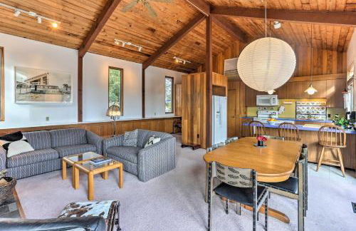 Stylish Wellfleet Home with Patio on 2 Private Acres - Foto 7