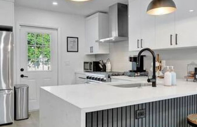 Family Fun Backyard Oasis Hot Tub Games BBQ - Foto 22