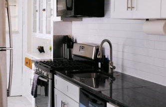 Fitness Pad, Stylish 2BR with Gym in Chicago - Photo 29