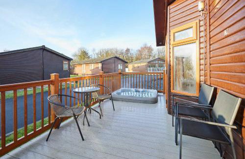 Mandarin Lodge with Hot Tub - Foto 5