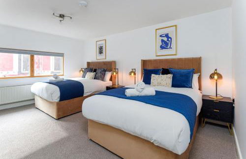 Flatzy - Prime City Apartment with Free Parking & Ping Pong Table - Foto 29